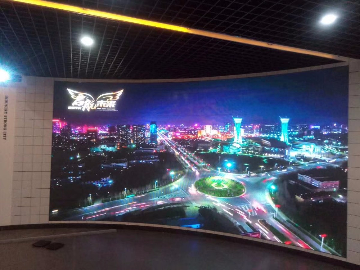 弧形屏再來(lái)一塊，美麗不用言辭，自己看