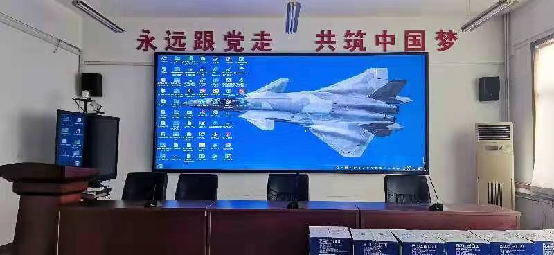 室內(nèi)P2全彩屏完成一塊，積極復(fù)工復(fù)產(chǎn)，抗疫堅持到底